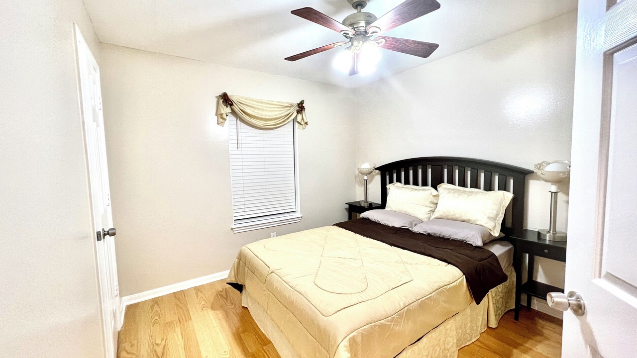 Photo of Bedroom in Pasadena