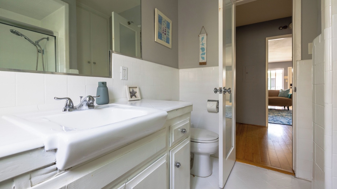 Photo of Bathroom in Alamitos Beach