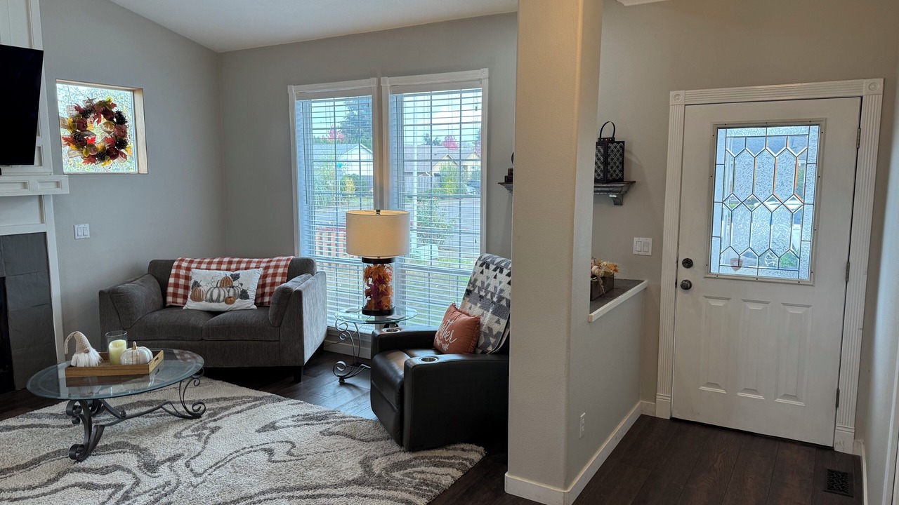 Photo of Livingroom in Canby