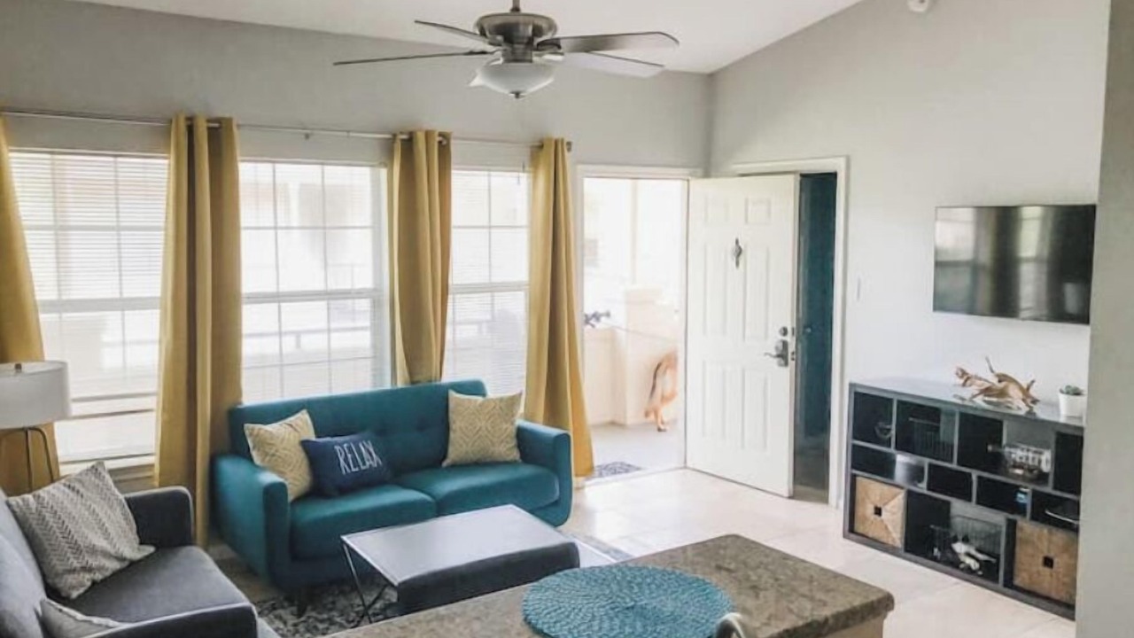 Photo of Livingroom in Highland Lake Estates