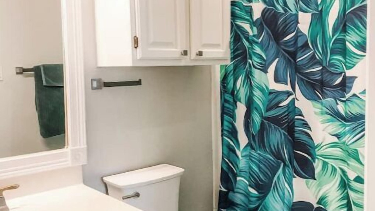 Photo of Bathroom in Highland Lake Estates