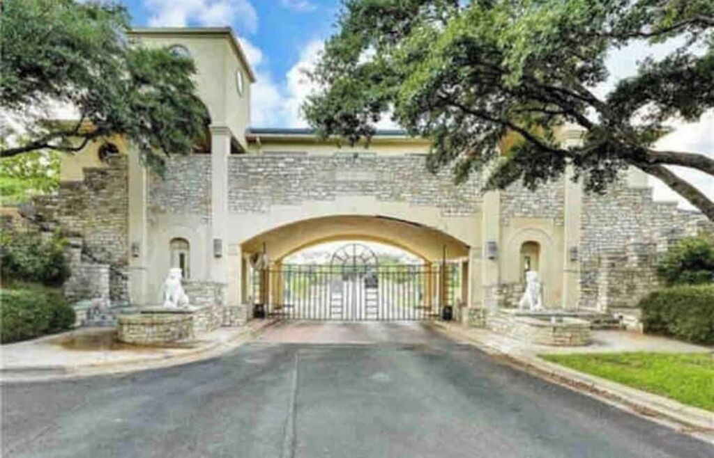 Photo of Outdoor in Highland Lake Estates