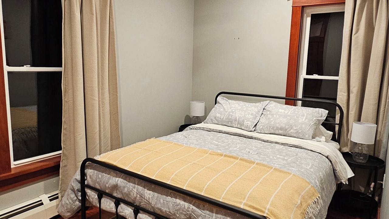 Photo of Bedroom in Colden