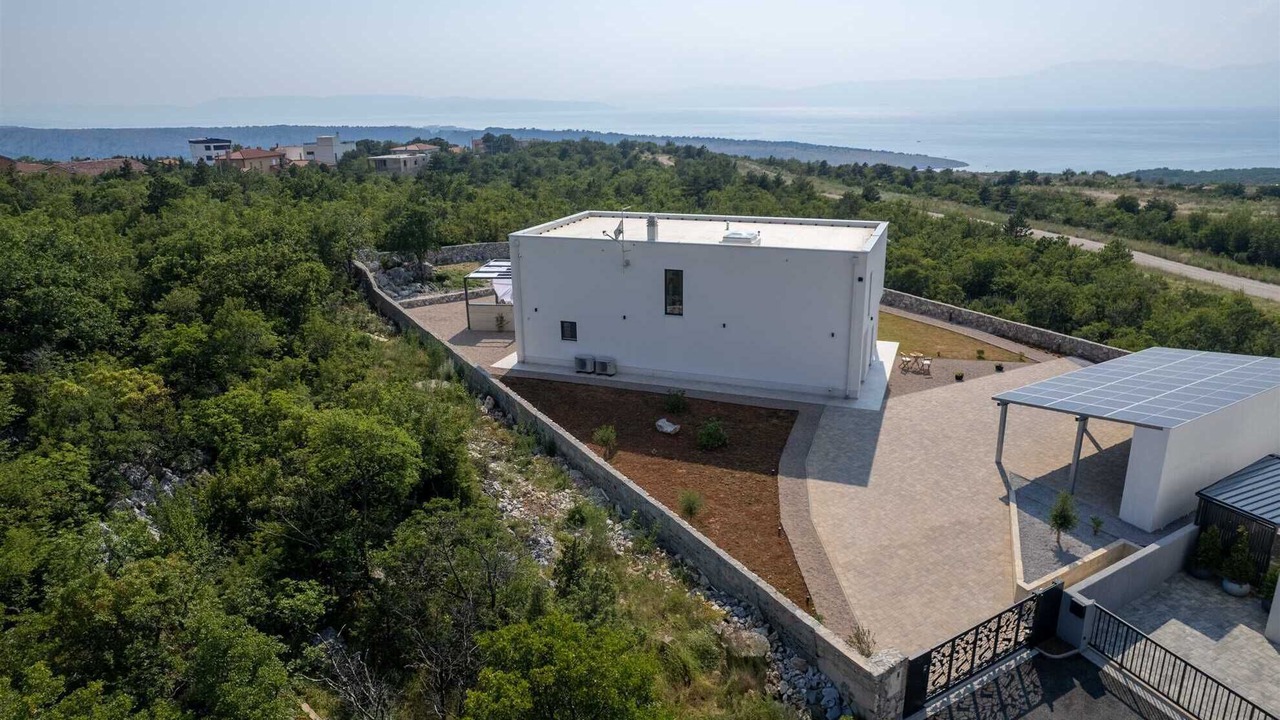 Photo of Outdoor in Smrika