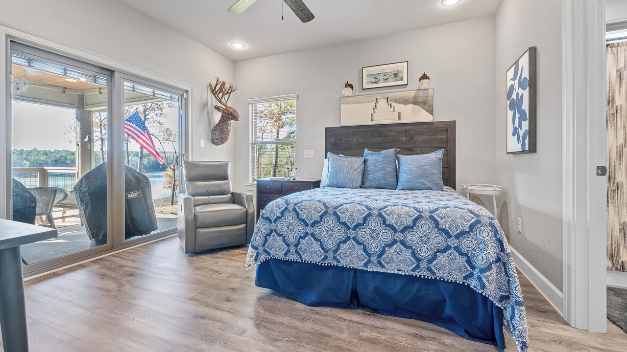 Photo of Bedroom in Clinton