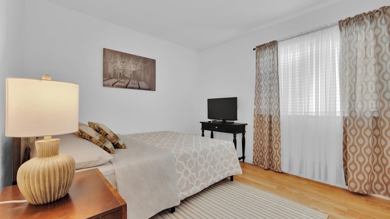 Photo of Bedroom in Bonita Long Canyon