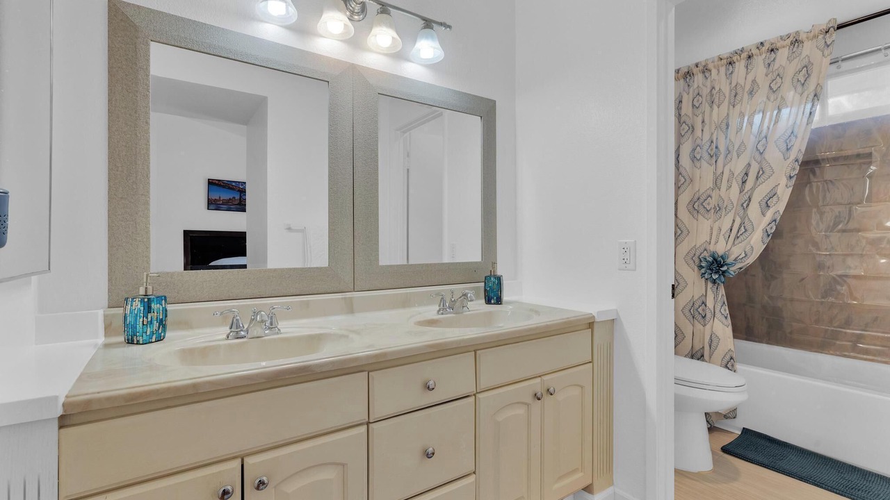 Photo of Bathroom in Bonita Long Canyon