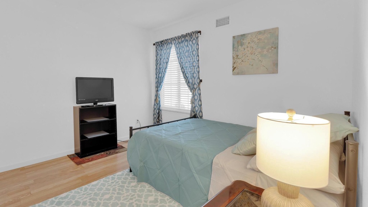 Photo of Bedroom in Bonita Long Canyon