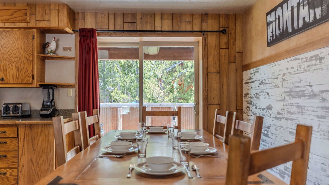 Photo of Livingroom in West Yellowstone