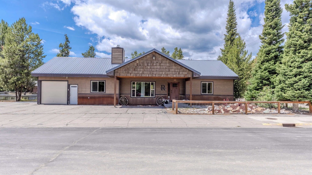 Photo of Others in West Yellowstone