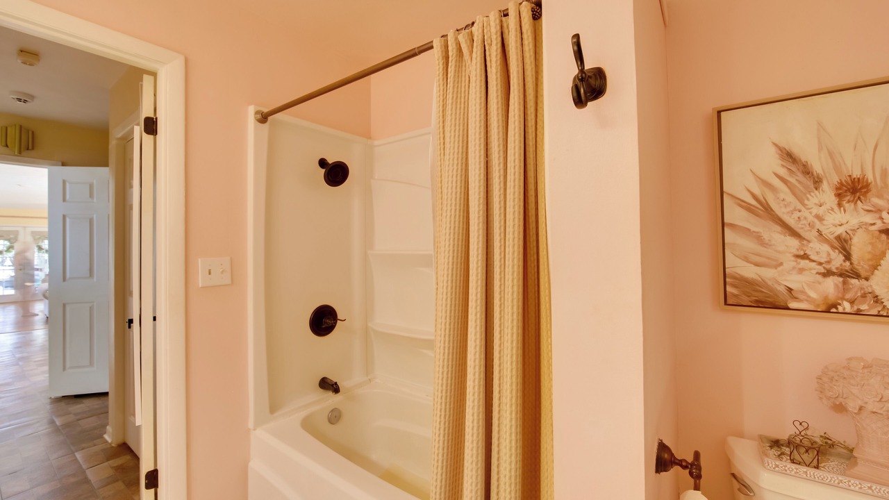 Photo of Bathroom in Alto