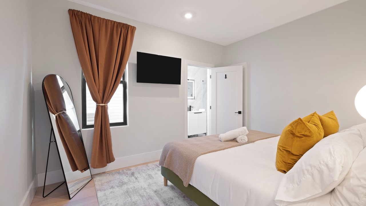 Photo of Bedroom in McGinley Square