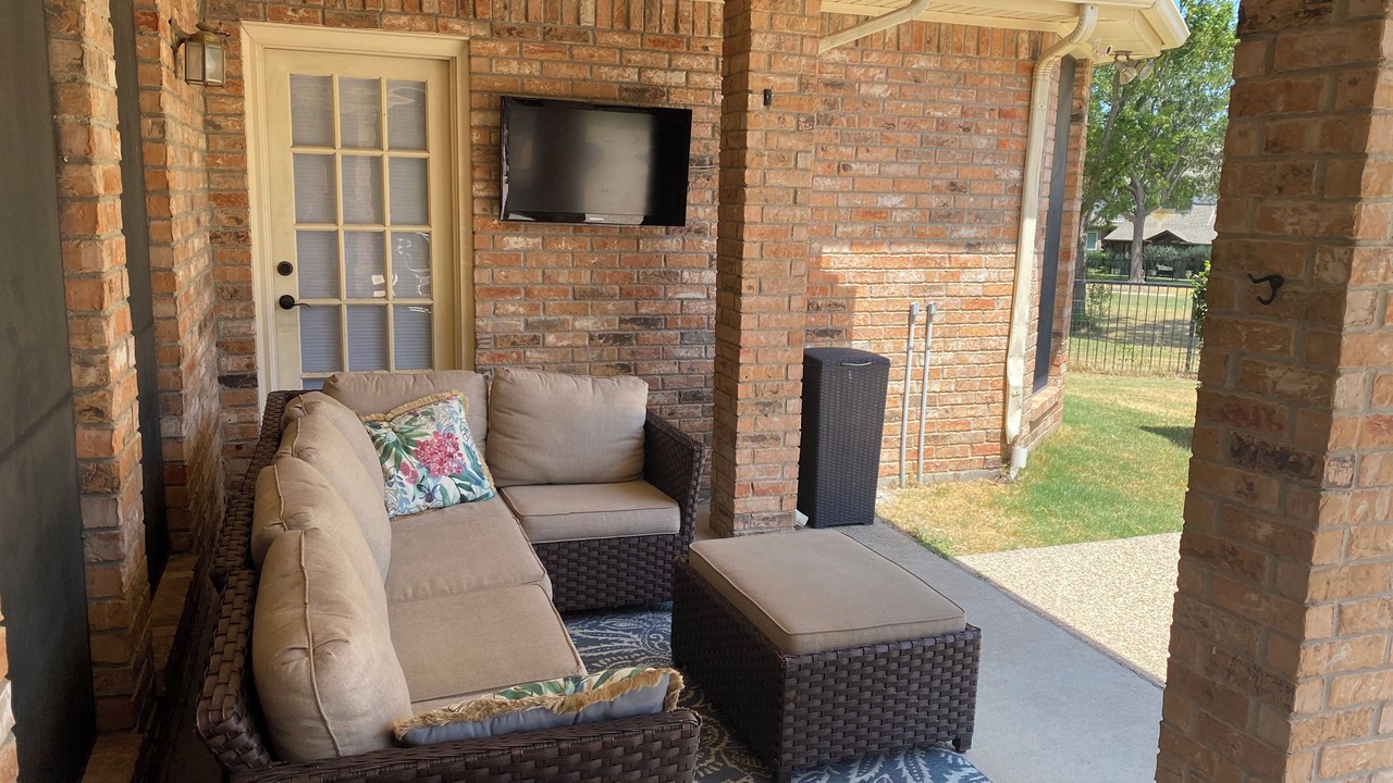 Photo of Patio Balcony in Garland