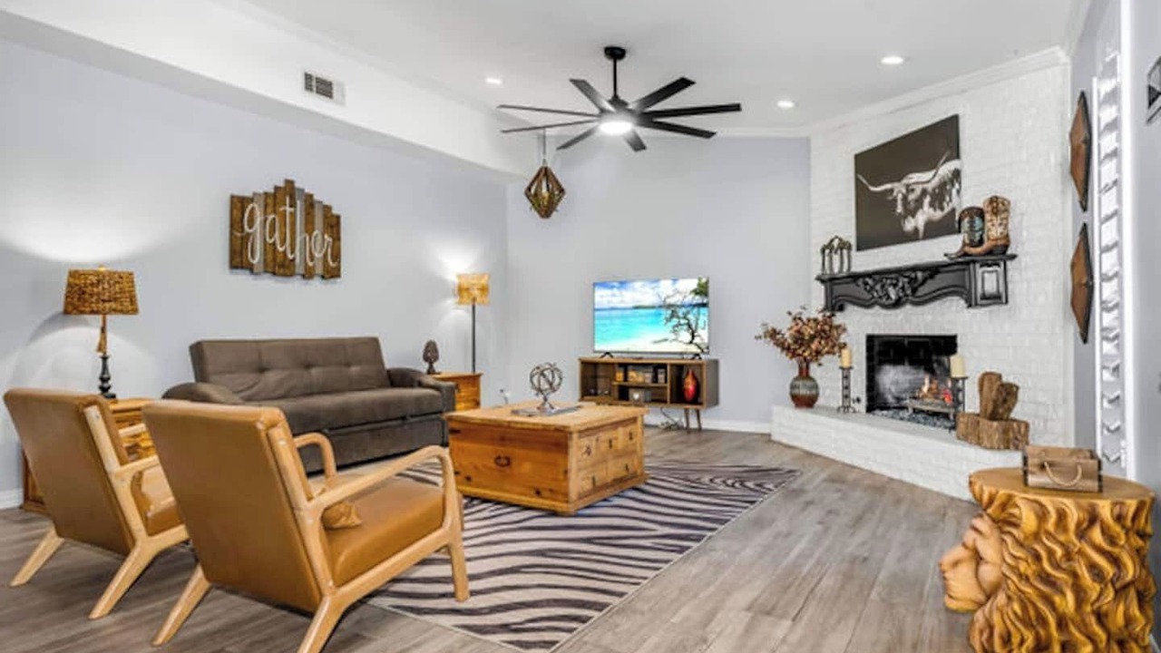 Photo of Livingroom in Northwest Dallas
