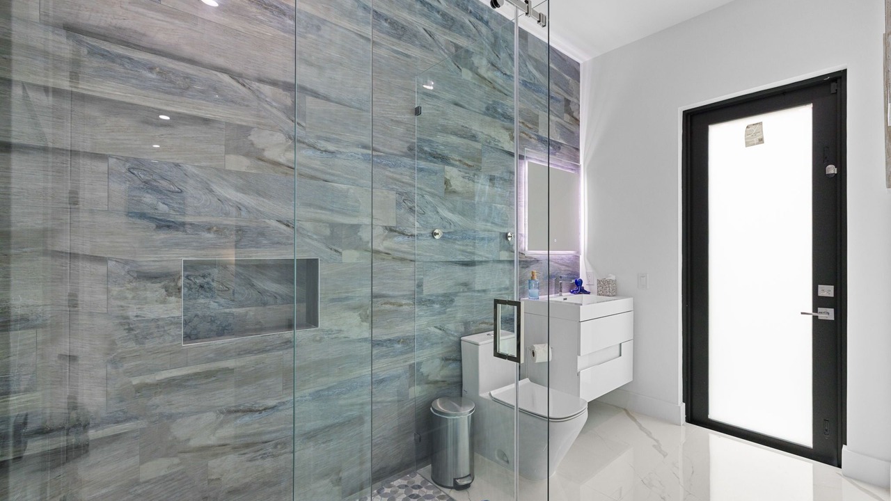 Photo of Bathroom in Riverside Park