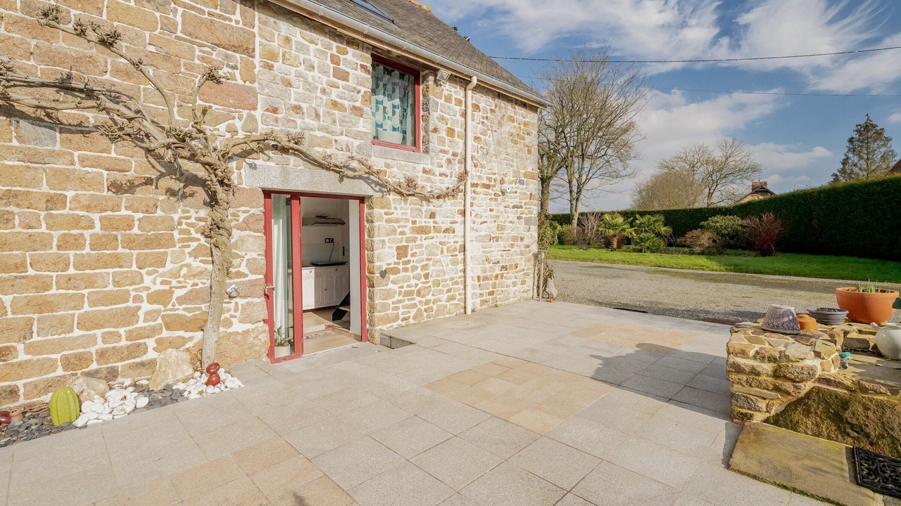 Photo of Patio Balcony in Sens-de-Bretagne