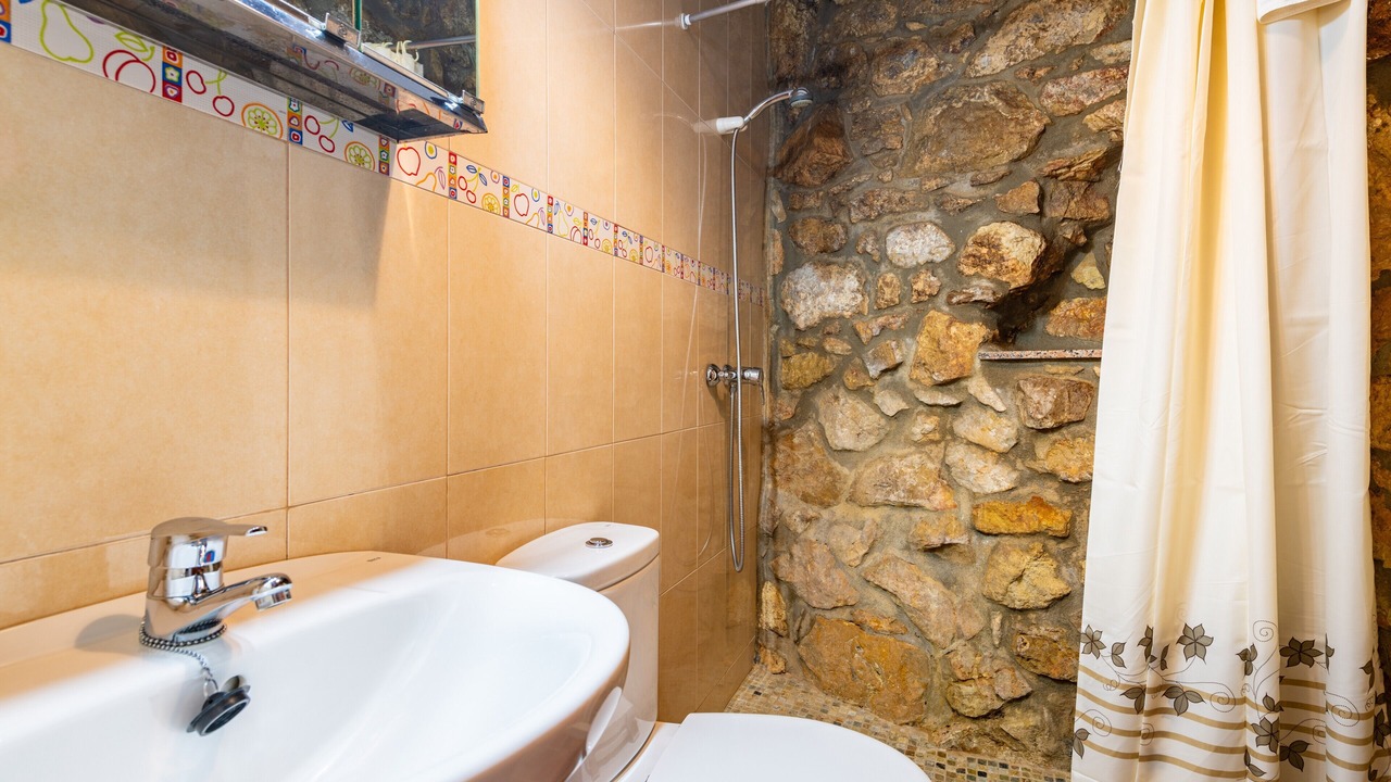 Photo of Bathroom in La Pobla de Benifassa