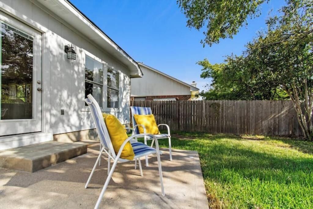 Photo of Patio Balcony in Willow Run