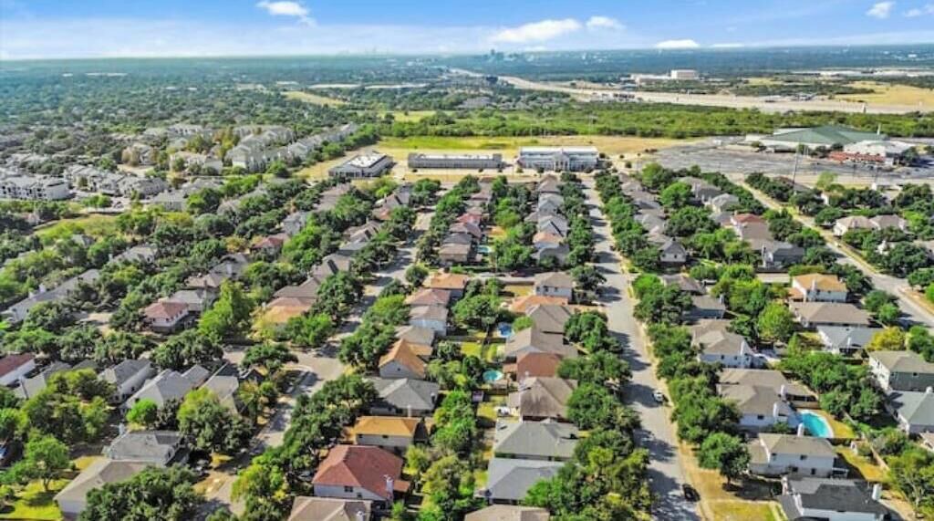 Photo of Outdoor in Willow Run