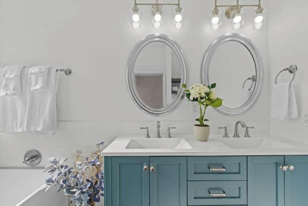 Photo of Bathroom in Willow Run
