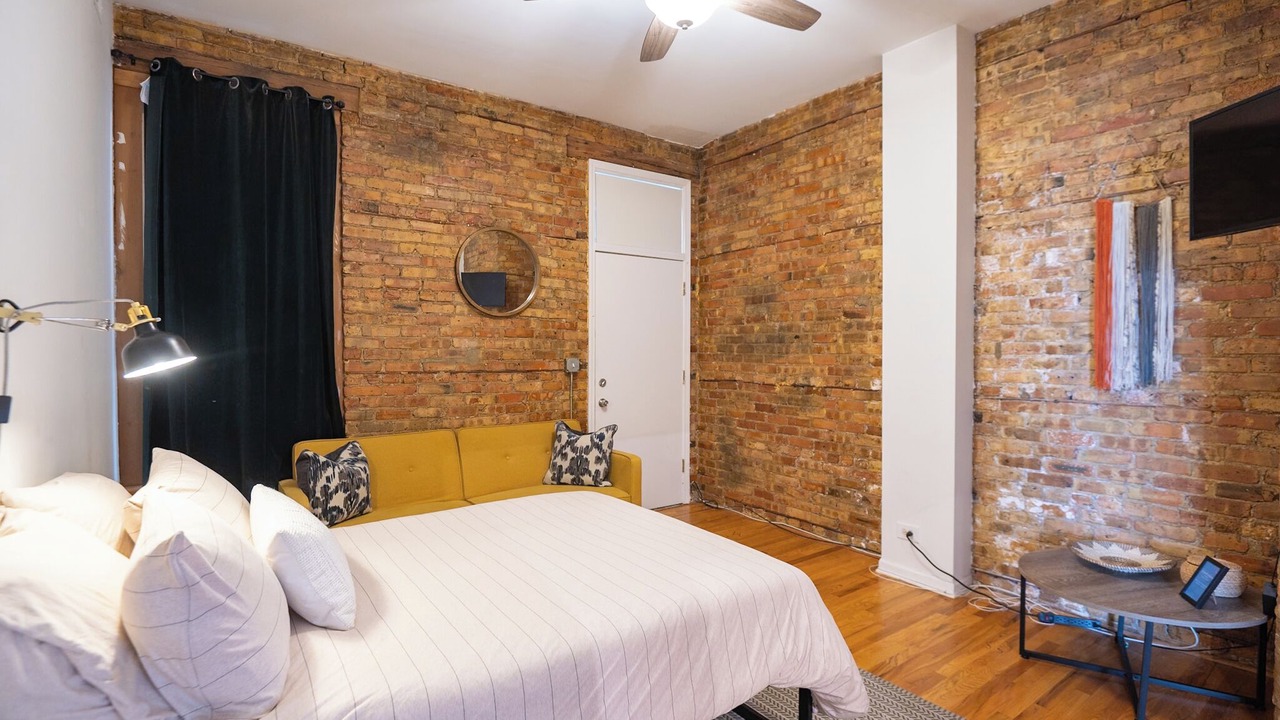 Photo of Bedroom in West Bucktown