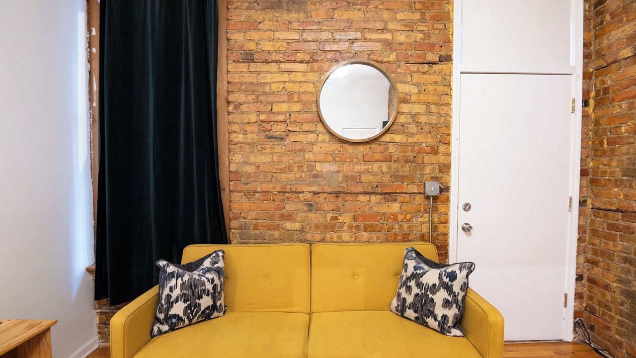 Photo of Livingroom in West Bucktown