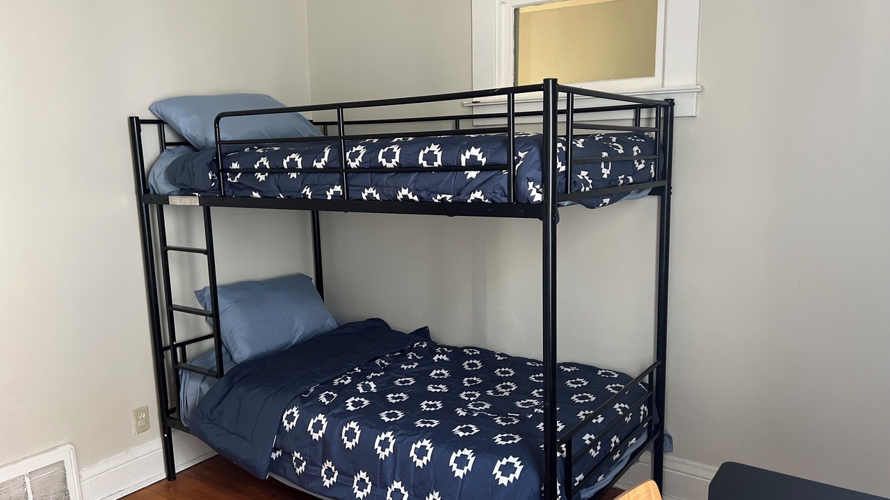 Photo of Bedroom in Utica