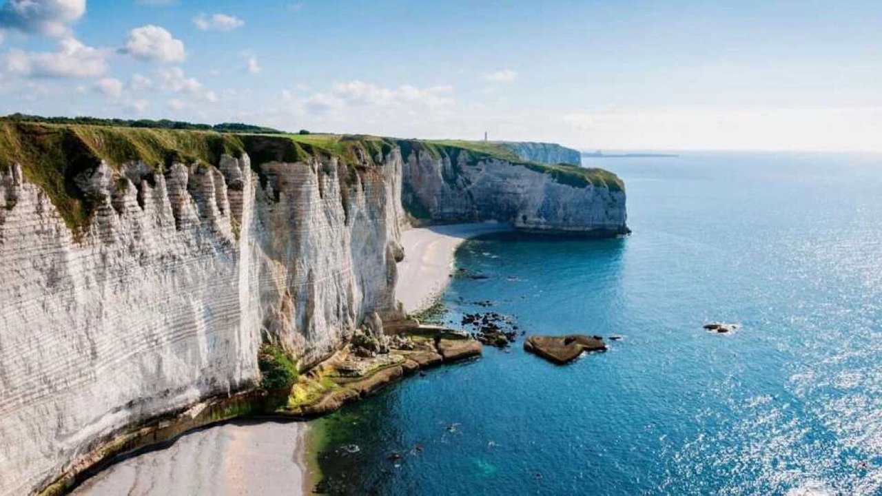 Photo of Others in Litteau