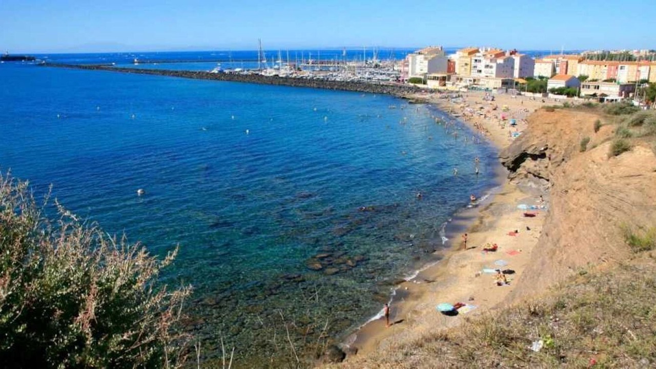 Photo of Others in Litteau