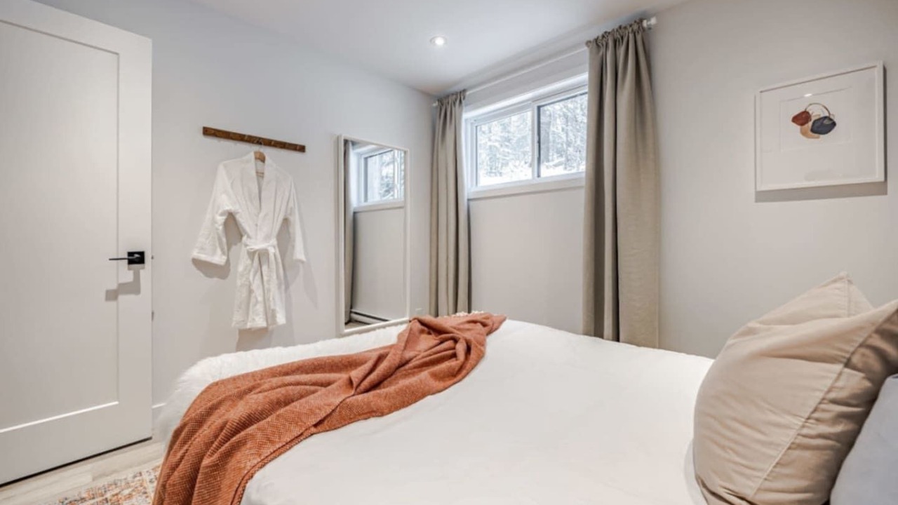 Photo of Bedroom in Pine Hill