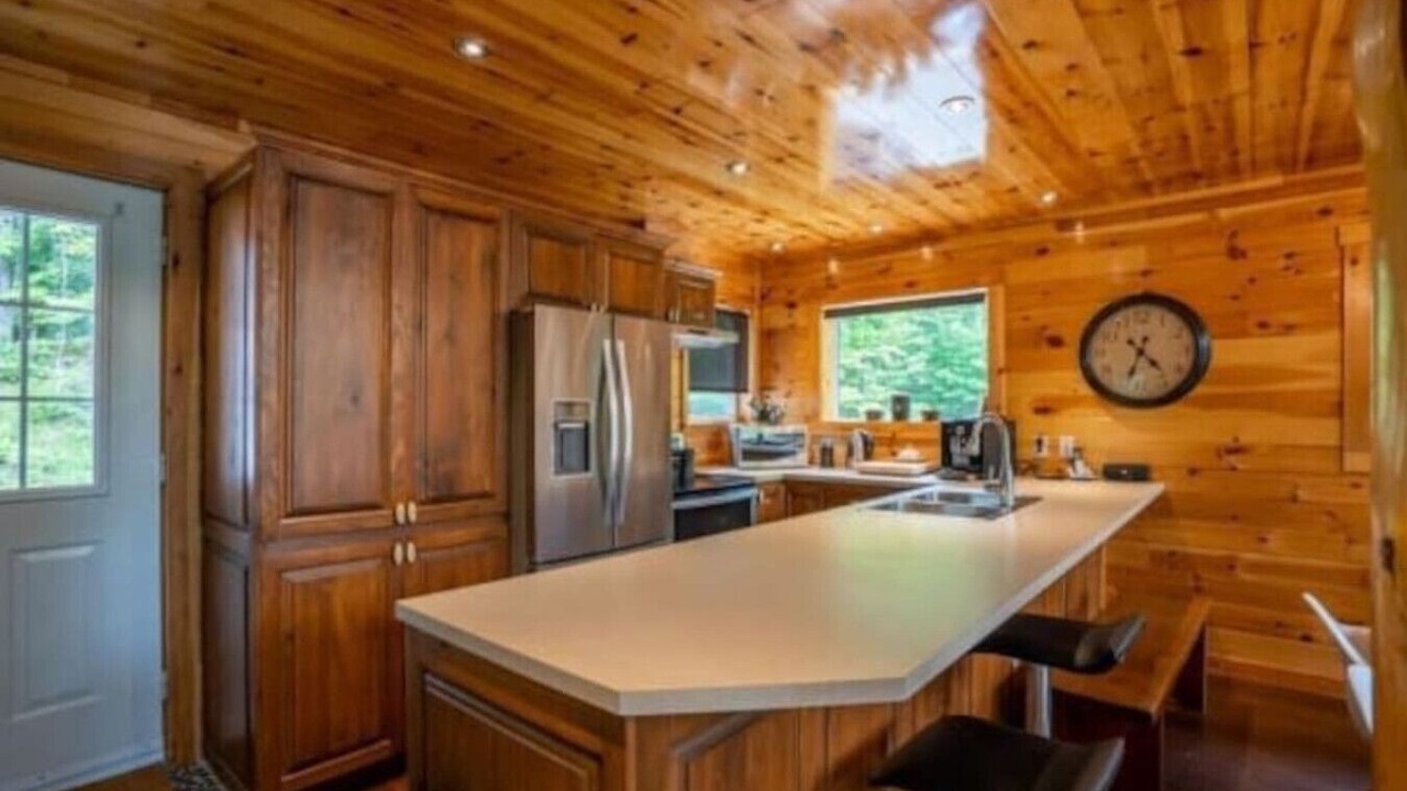 Photo of Kitchen in Val-des-Lacs