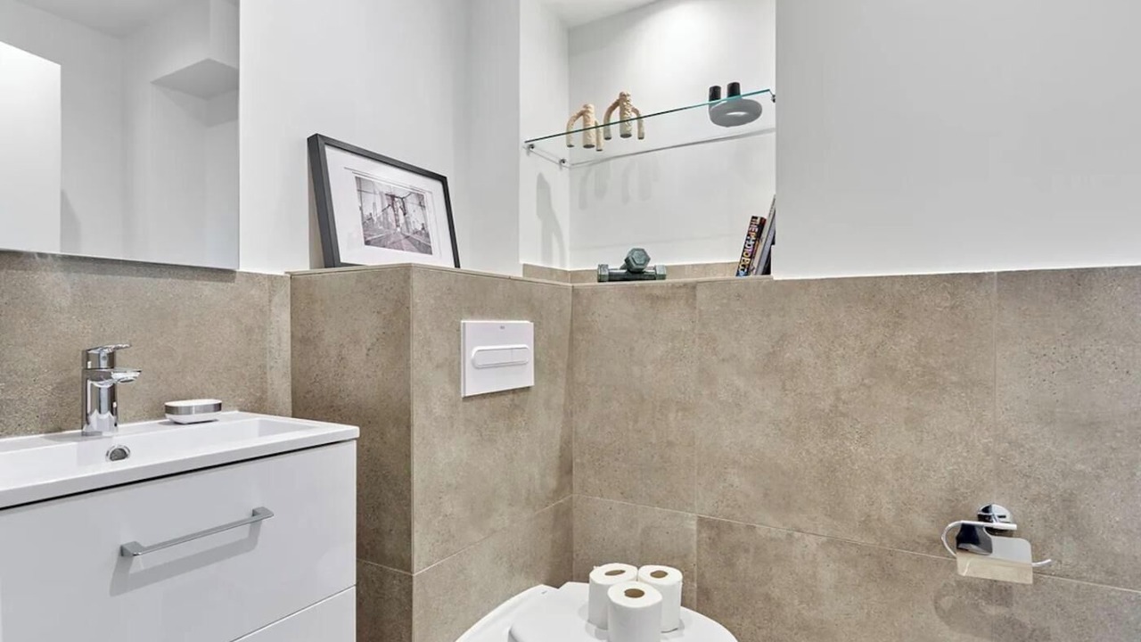 Photo of Bathroom in Vivienne