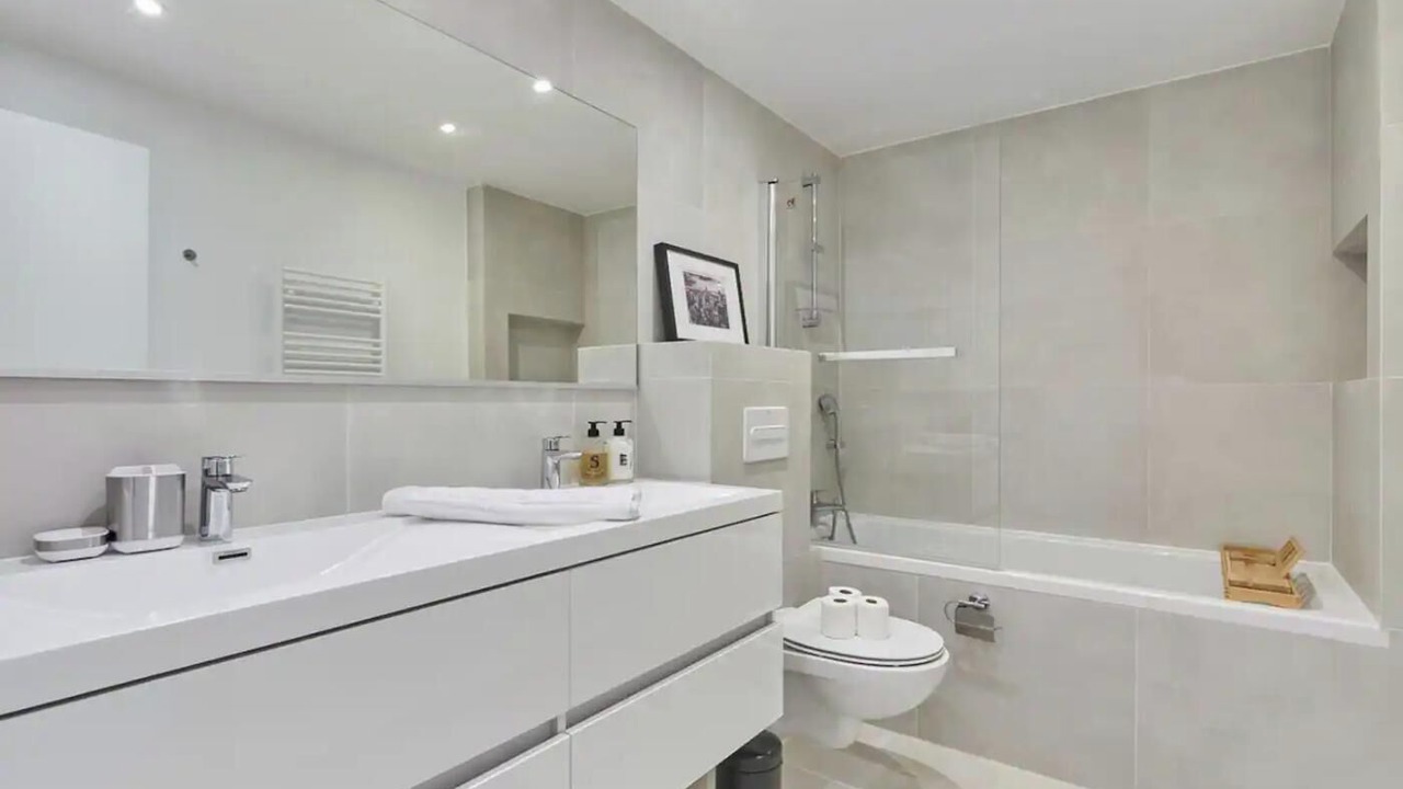 Photo of Bathroom in Vivienne