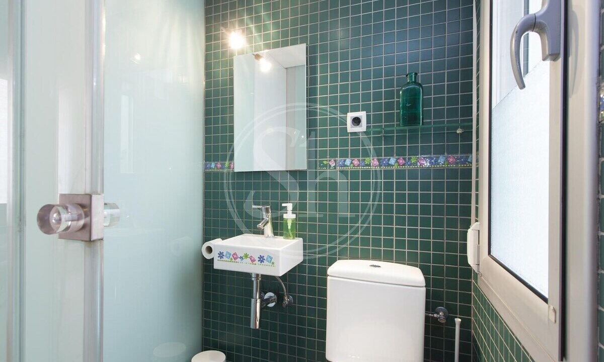 Photo of Bathroom in el Camp d'en Grassot i Gracia Nova