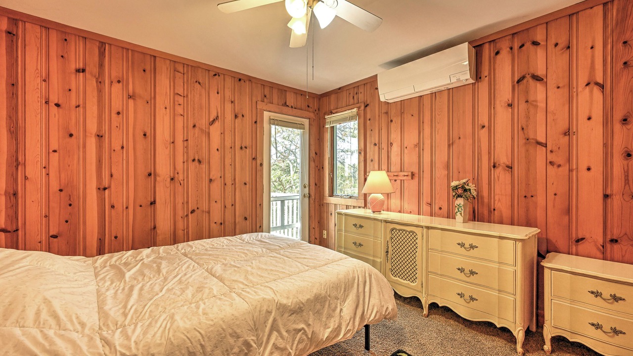 Photo of Bedroom in Broadkill Beach