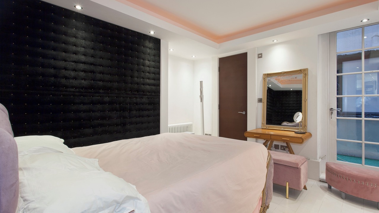 Photo of Bedroom in Frognal and Fitzjohns