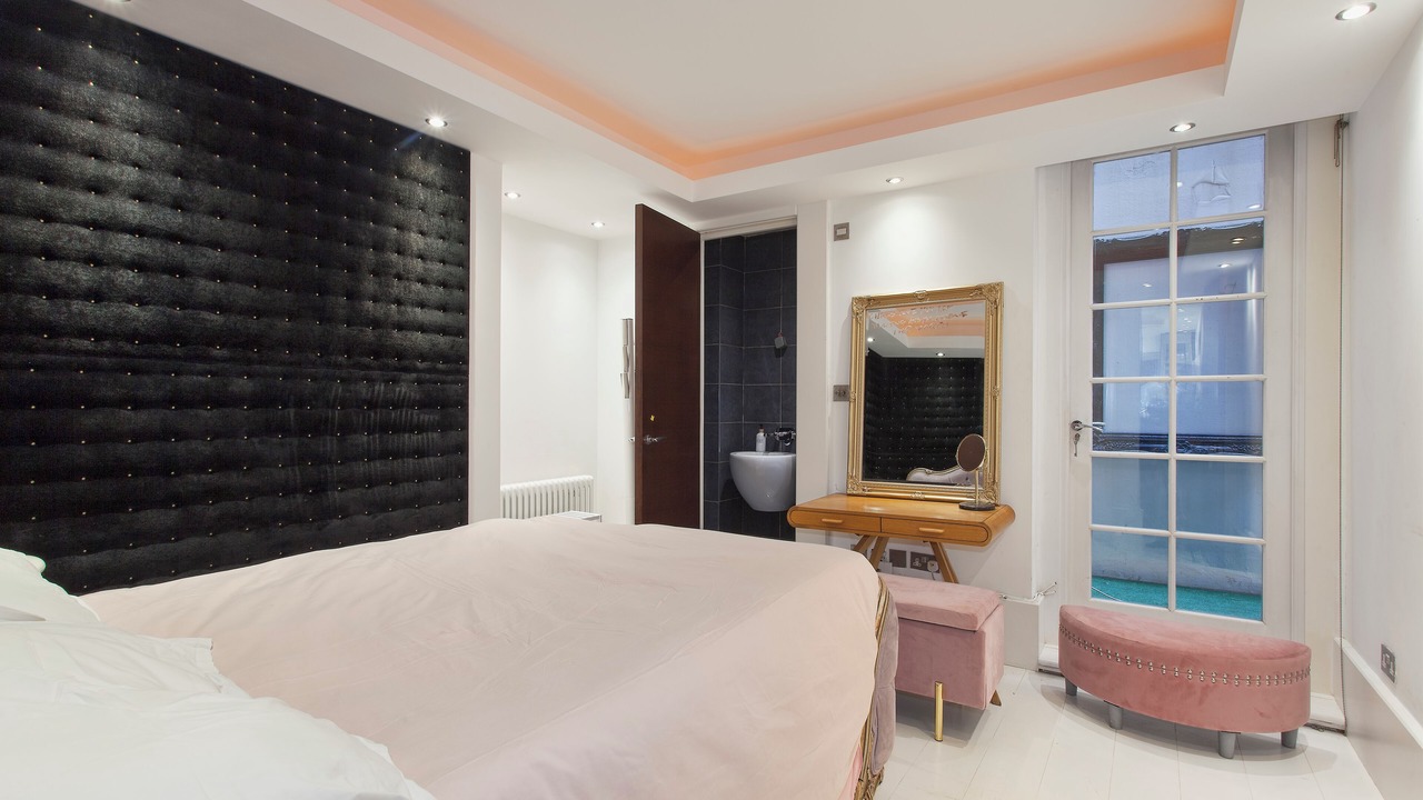 Photo of Bedroom in Frognal and Fitzjohns