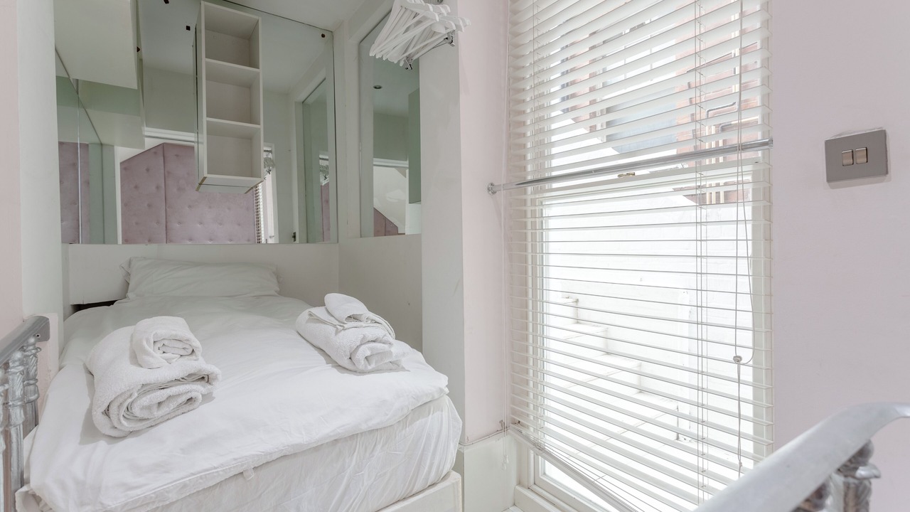 Photo of Bedroom in Frognal and Fitzjohns