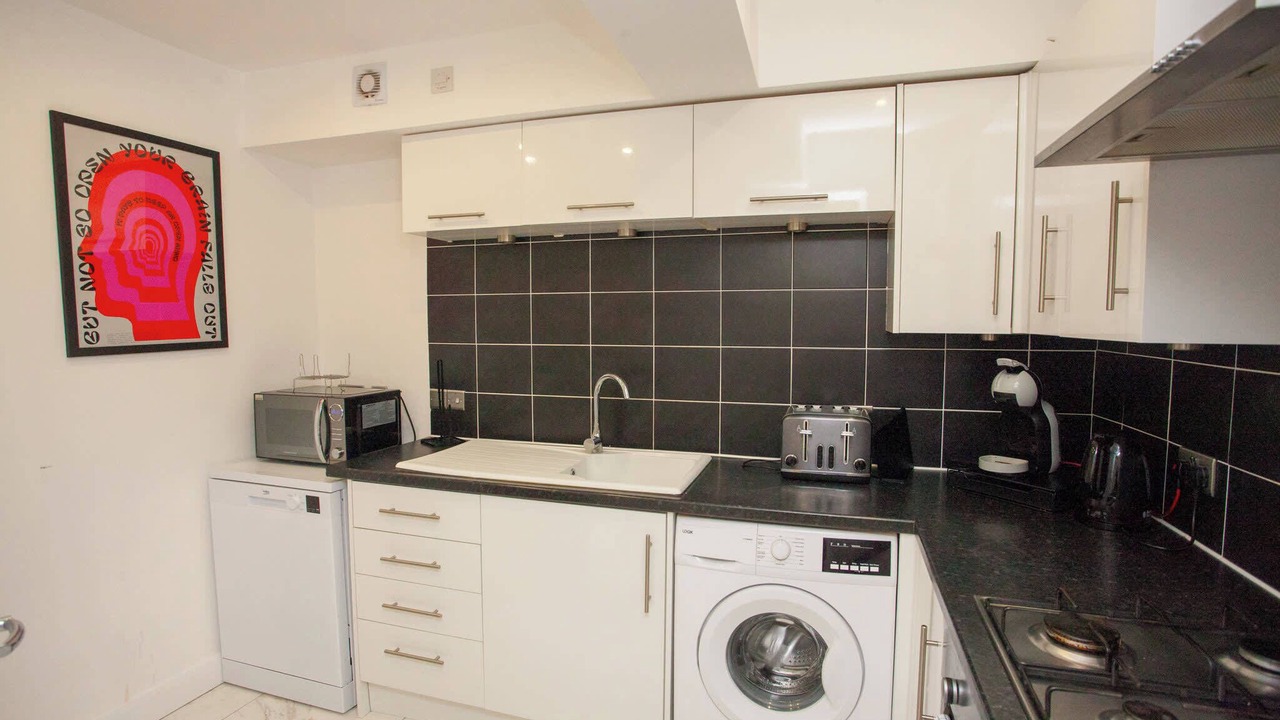 Photo of Others in Kelvinbridge