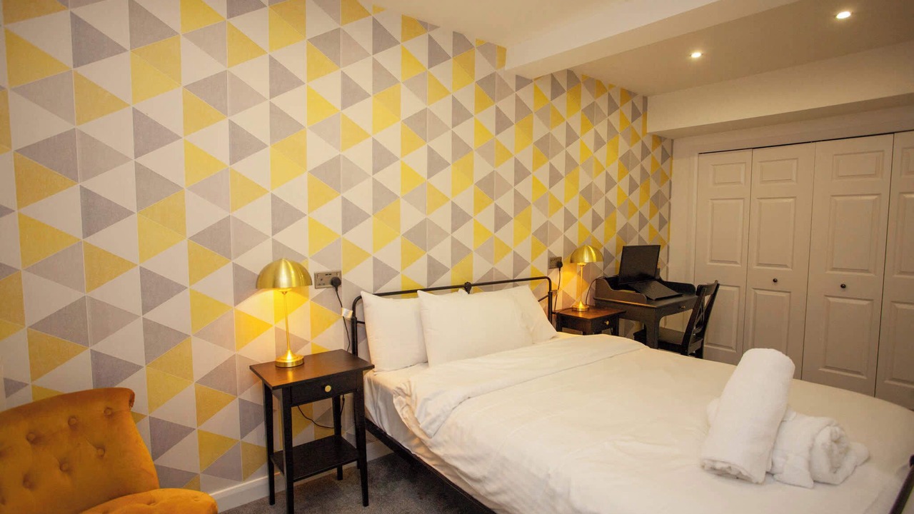 Photo of Bedroom in Kelvinbridge