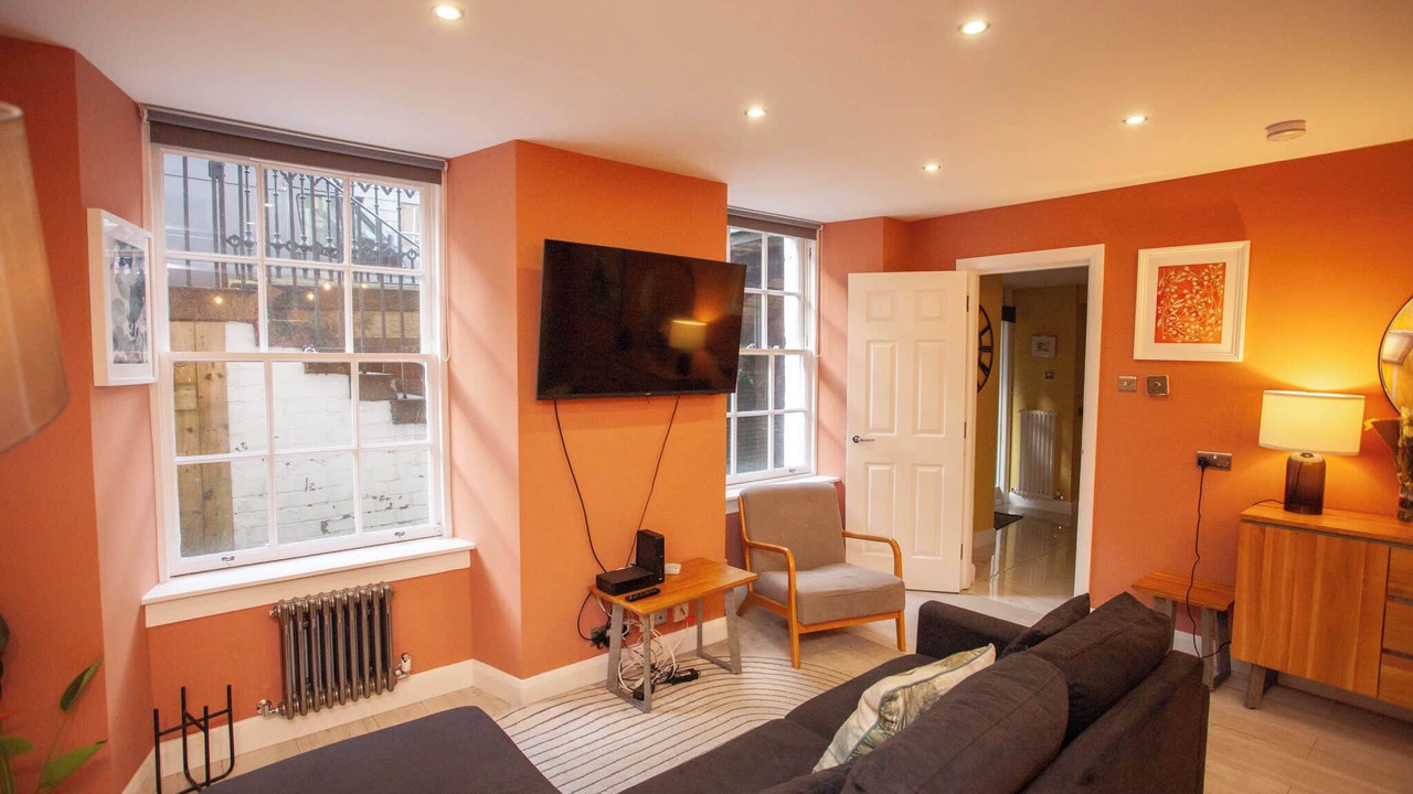 Photo of Bedroom in Kelvinbridge