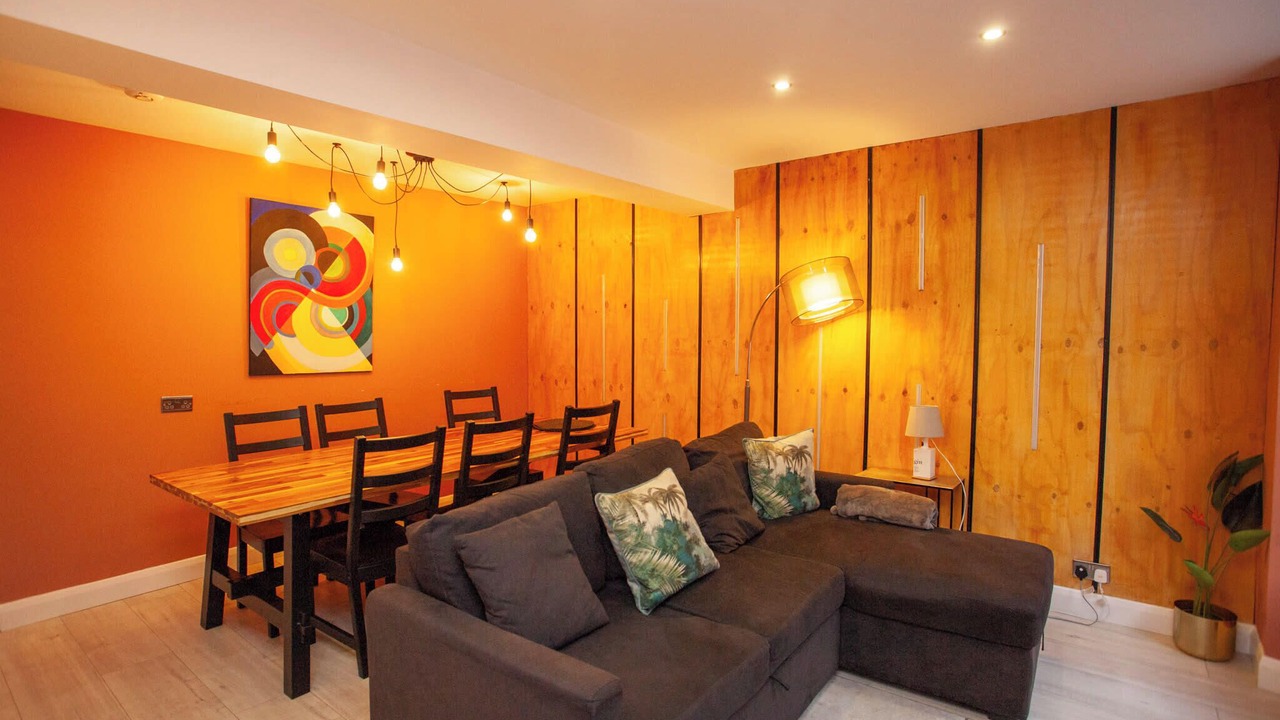 Photo of Others in Kelvinbridge