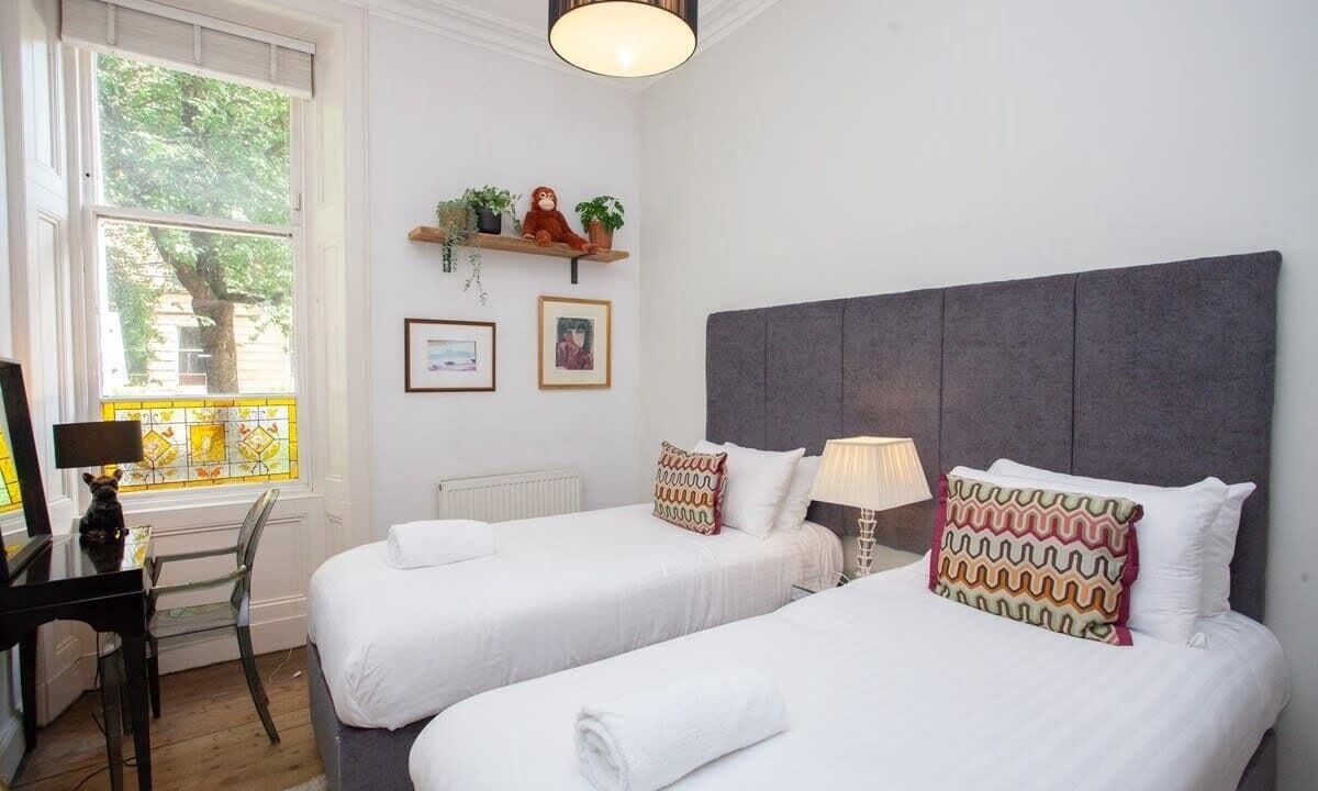 Photo of Bedroom in Kelvinbridge