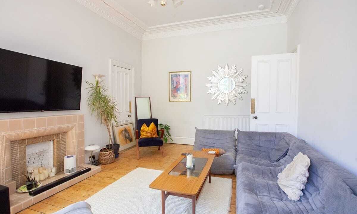 Photo of Livingroom in Kelvinbridge