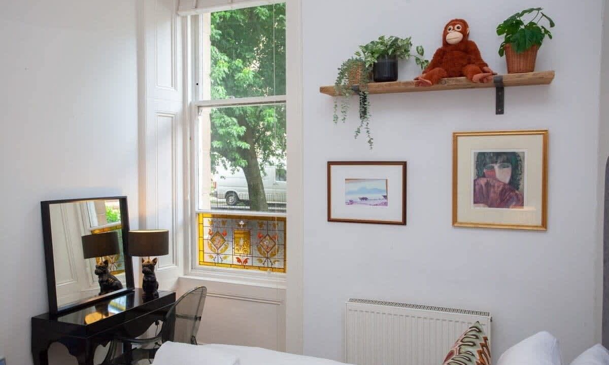 Photo of Bedroom in Kelvinbridge