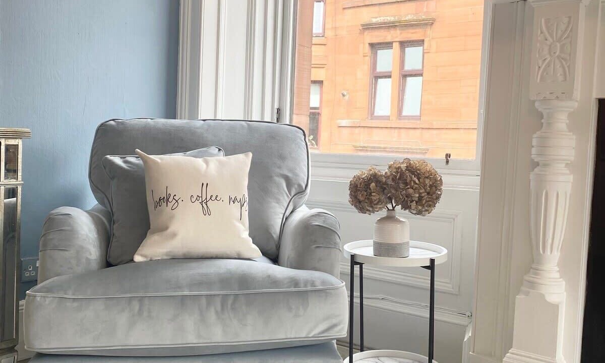 Photo of Livingroom in Glasgow Westend