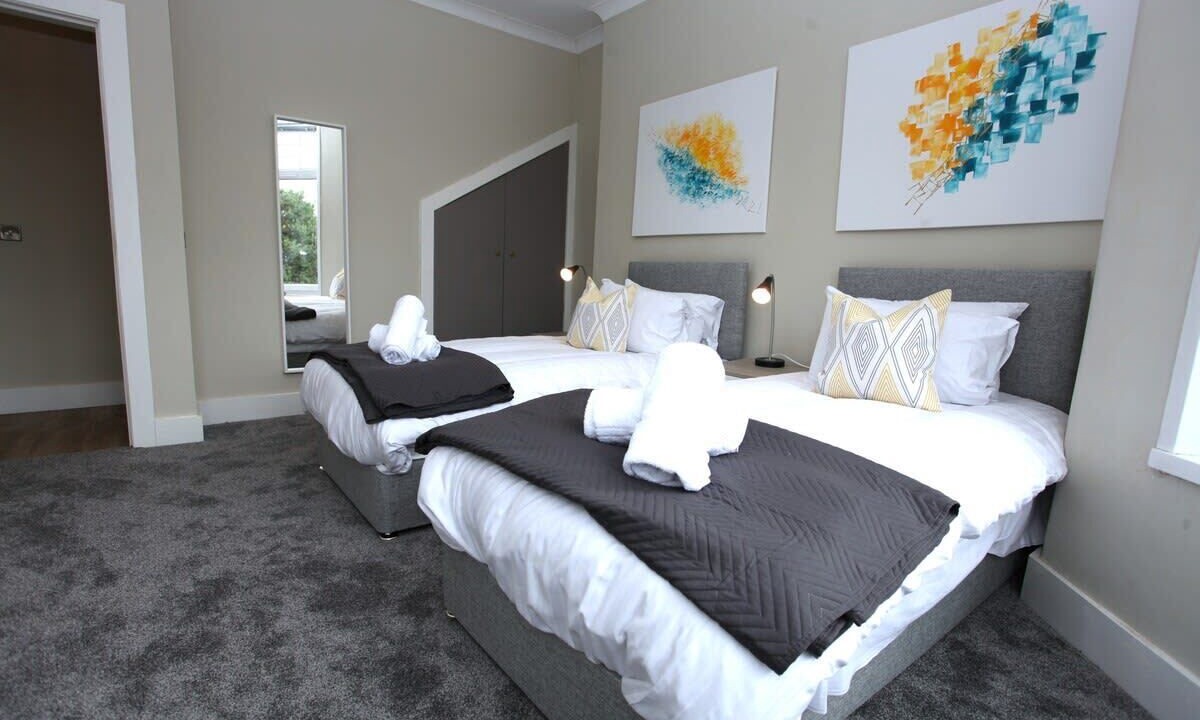 Photo of Others in Scotstoun