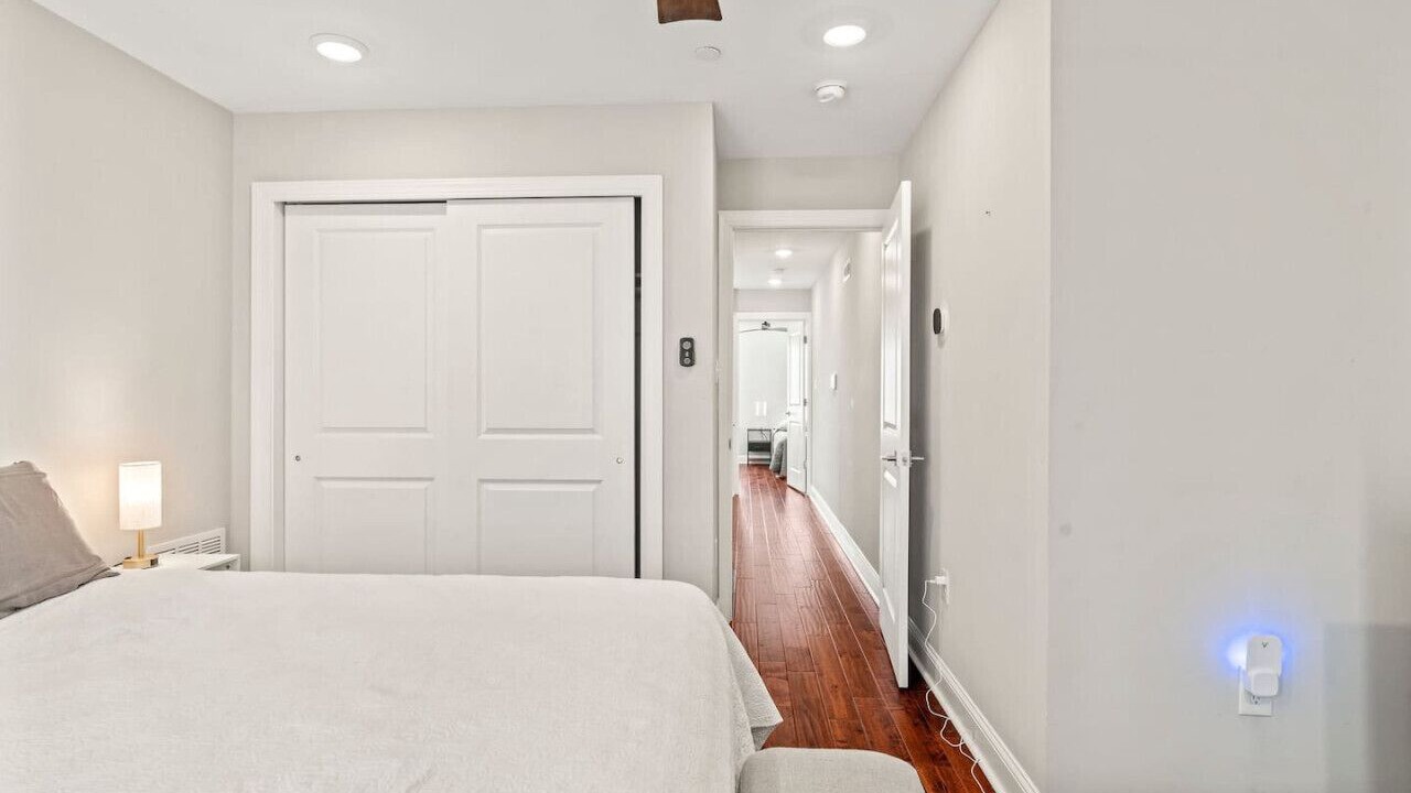 Photo of Bedroom in Graduate Hospital