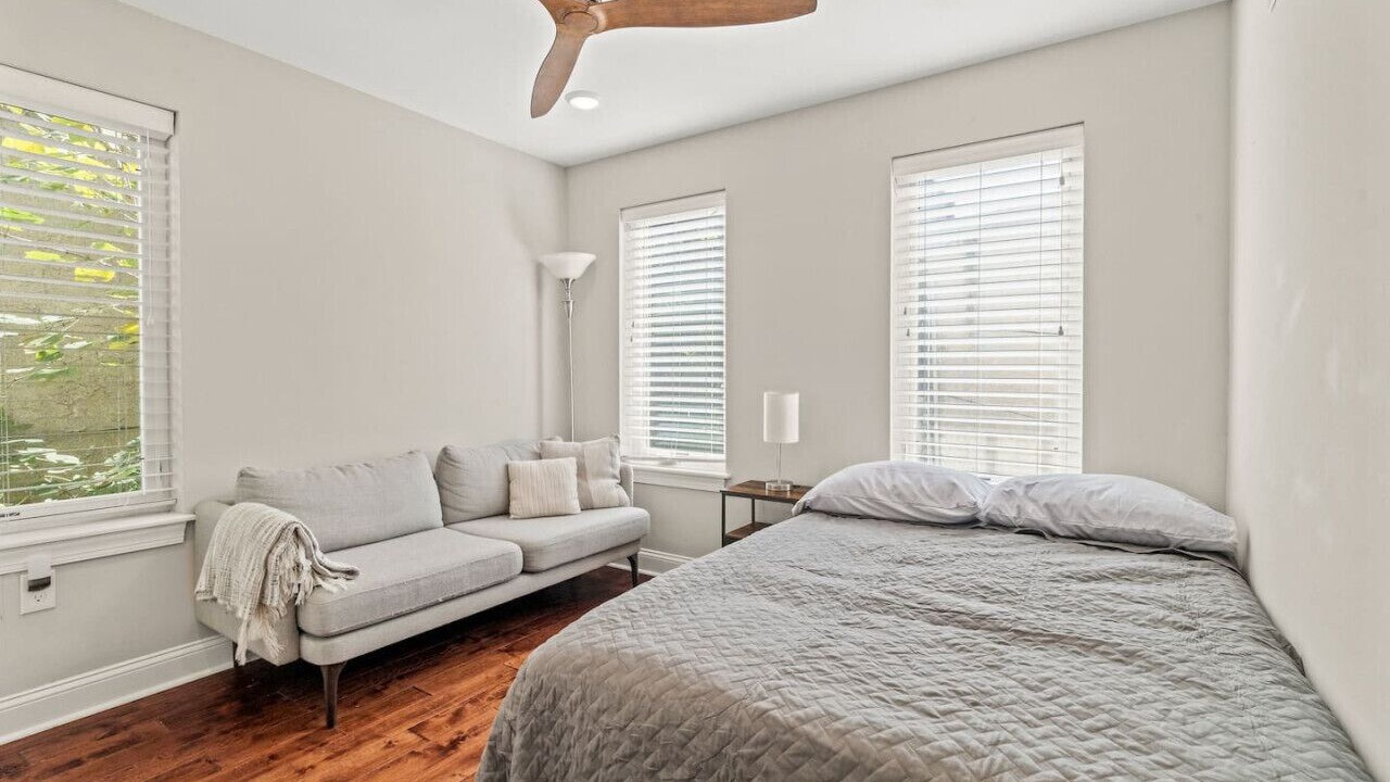 Photo of Bedroom in Graduate Hospital