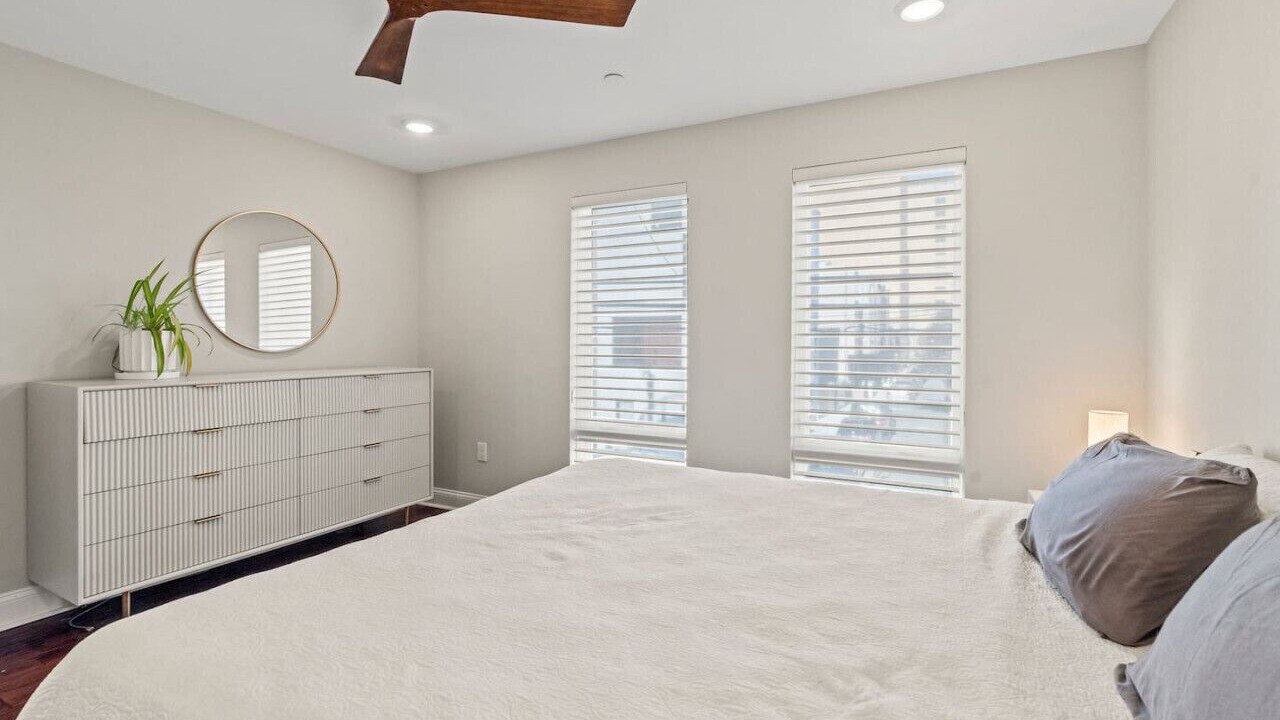 Photo of Bedroom in Graduate Hospital